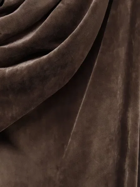 Rochie Rick Owens drapată cu un umăr gol de costum maro