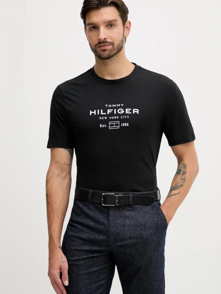 Тениска Tommy Hilfiger с десен черно