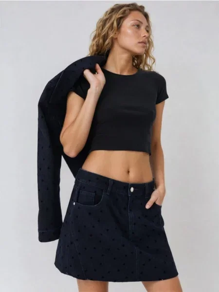 Джинсова міні спідниця з сердечками різнобарвний