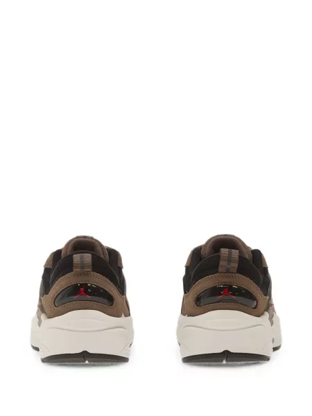 Sneakerși Jordan maro