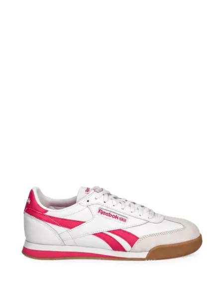 Sneakerși Reebok din piele de căprioară cu dungi alb