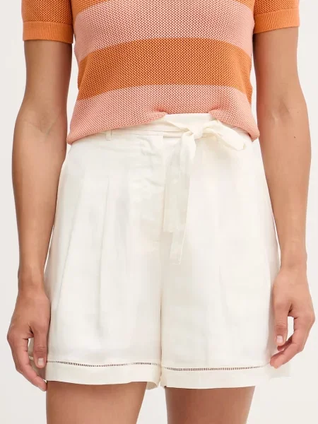 Lacoste pantaloni scurți pentru femei cu lyocell bej