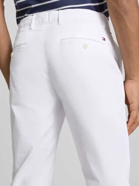 Chinosy o kroju regular fit z mieszanki bawełny model Denton' Tommy Hilfiger białe