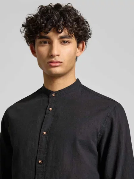 Koszula casualowa o kroju regular fit z mieszanki bawełny i lnu Jack & Jones czarna