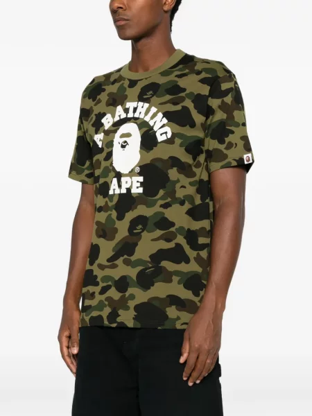 Tricou A Bathing Ape® cu imagine cu model camuflaj verde