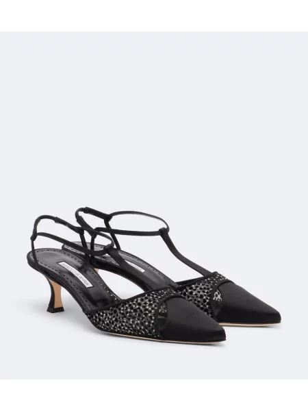 Pantofi cu toc Manolo Blahnik din satin slingback negru