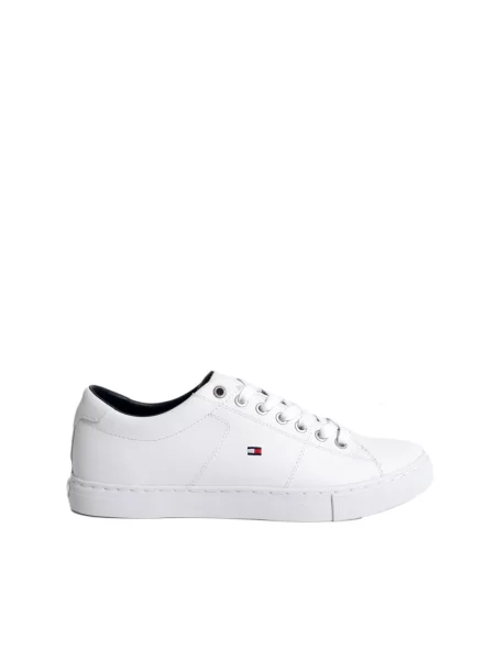 Sneakersy ze skóry z detalem z logo model ‘ESSENTIAL’ Tommy Hilfiger białe
