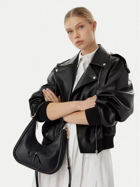 Taška Calvin Klein Jeans BOLD CK SMALL CRESCENT BAG černé