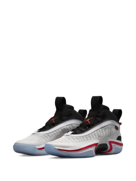 Sneakerși Jordan alb