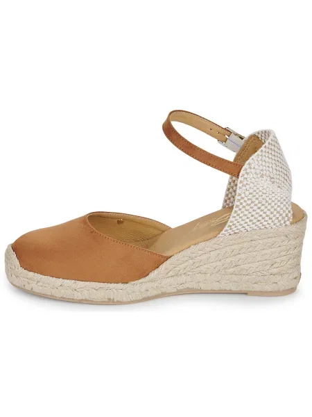 Pantofi Betty London maro