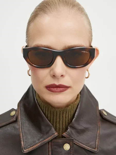 Слънчеви очила VOGUE кафяво