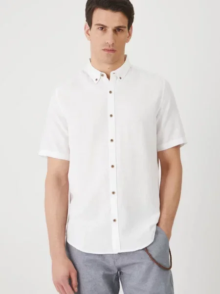 Ленена риза Medicine със стандартна кройка с яка с копче бяло