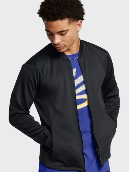 Пеший туризм ветровка Under Armour черная