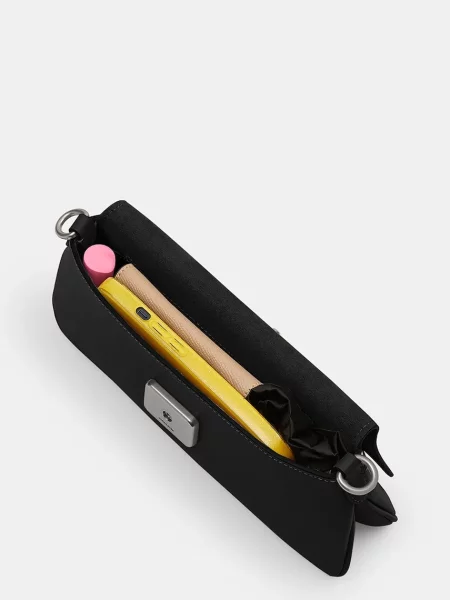 Кожаная сумка через плечо Coach