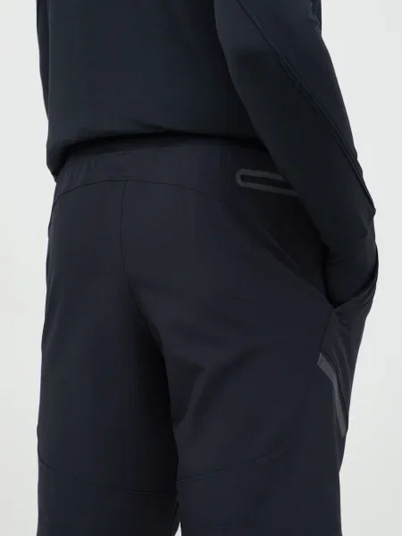 Pantaloni scurți Under Armour negru