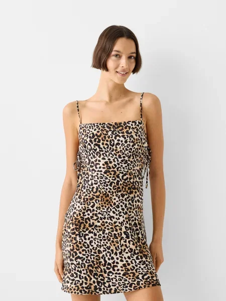 Bershka Rochie bej / maro închis negru