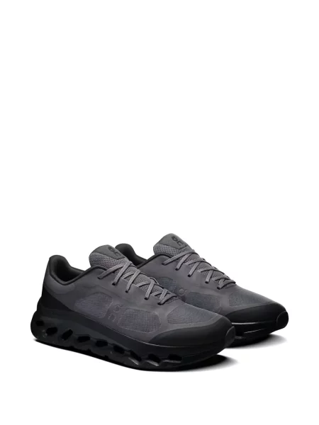 Sneakerși On negru