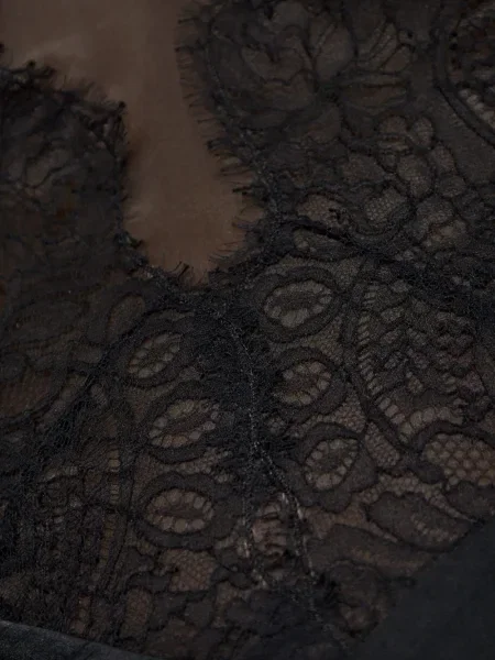 Rochie midi Iro din dantelă până la genunchi de costum negru