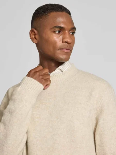 Sweter z dzianiny o kroju loose fit z dodatkiem wełny Mcneal