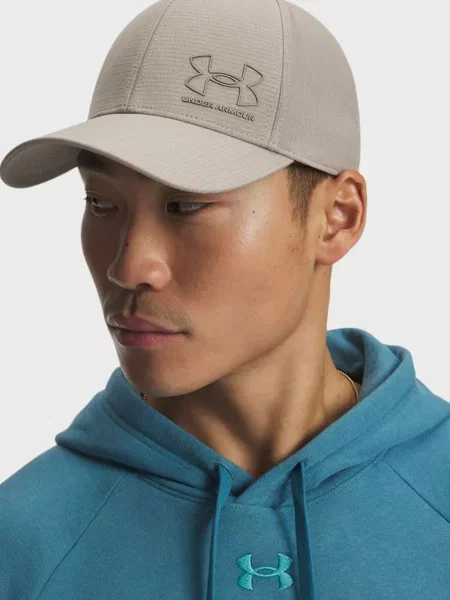 Кепка Under Armour бежевая
