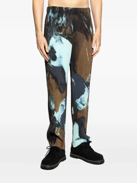 Plisované kalhoty Homme Plissé Issey Miyake s potiskem s abstraktním vzorem hnědé