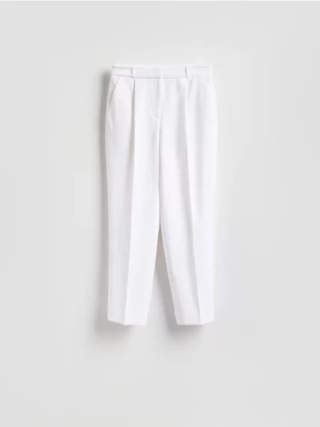 Reserved Pantaloni la dungă crem