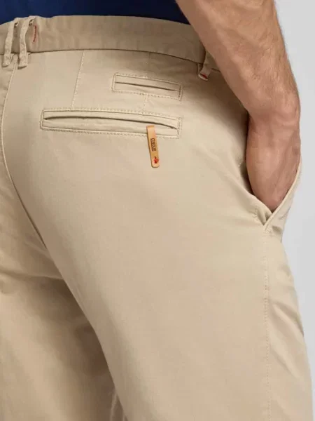 Spodnie materiałowe w kroju slim fit z tylnymi model WOOD' Cinque beżowe