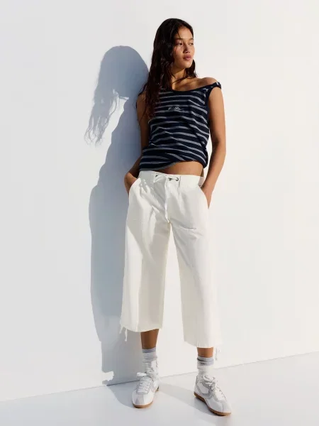Bershka Nohavice biela