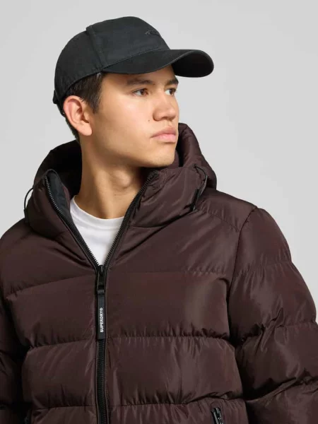 Kurtka pikowana z wyhaftowanym logo i kapturem Superdry