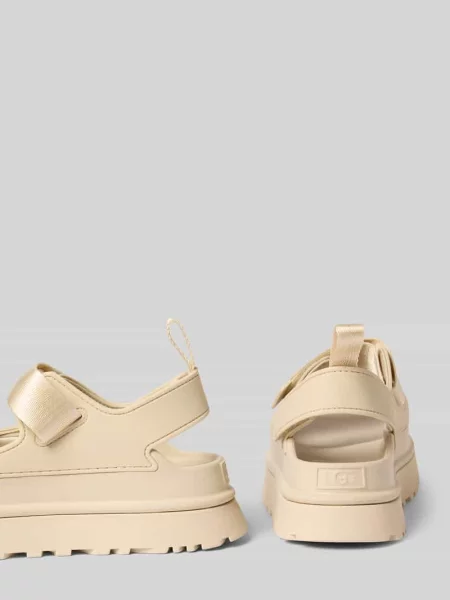 Sandałki z podeszwą na platformie model GOLDENGLOW' Ugg białe