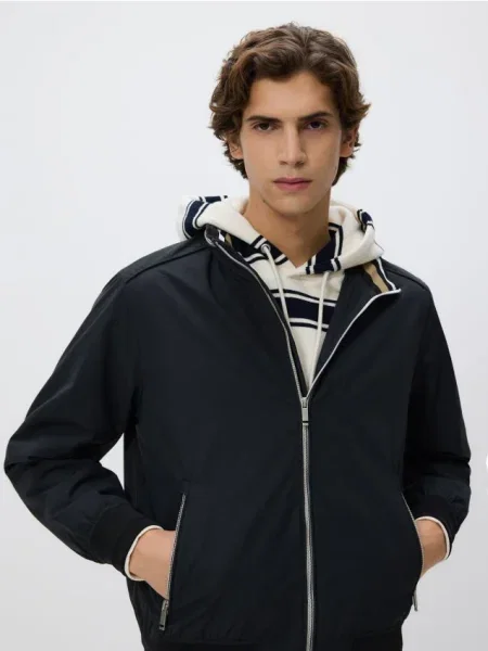 Reserved Geacă bomber cu guler în picioare negru