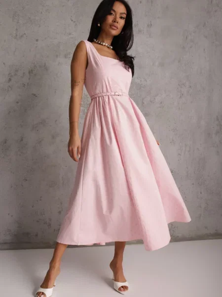 Retro Sukienka z Bawełny i w Kropki o Rozkloszowanym Kroju Phrithoe różowa