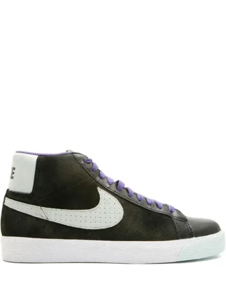 Sneakerși Nike Air Force 1 din piele de căprioară alb