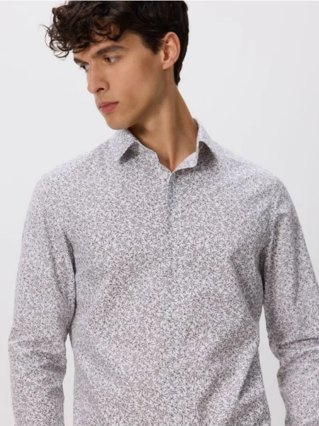 Reserved Cămașă slim fit cu microimprimeu maro