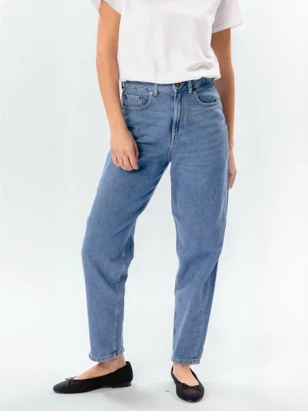 TEESHOPPEN Jeans Mom albastru