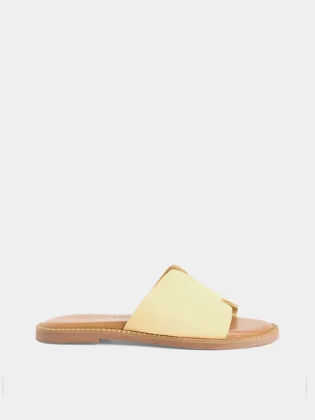 Шкіряні Шльопанці Tamaris жовтий