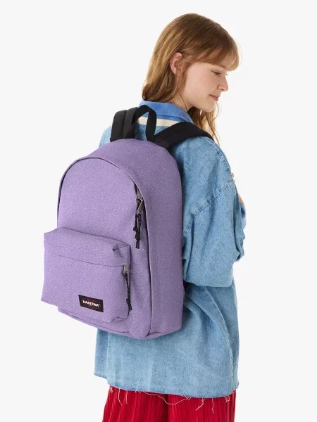 Batoh Eastpak v biznis štýle fialová