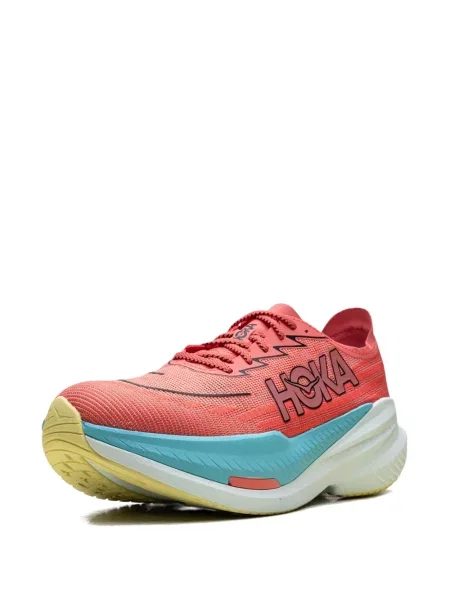 Sneakerși Hoka cu imagine roz