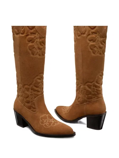 Botine Stuart Weitzman din piele de căprioară maro