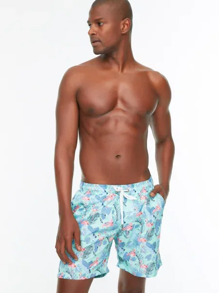 Kraťasy Trendyol s potiskem s tropickým vzorem