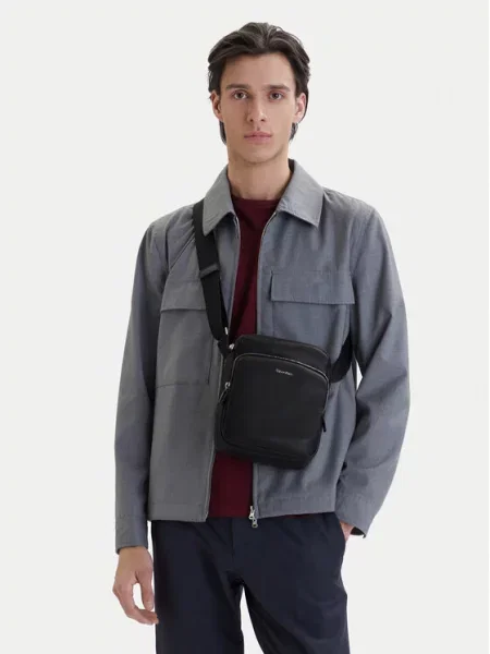 Saszetka Calvin Klein czarna