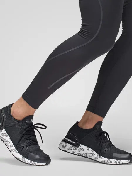Кроссовки для бега Adidas для бега черные
