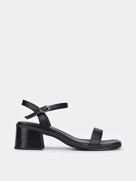 Кожаные босоножки Braska черные