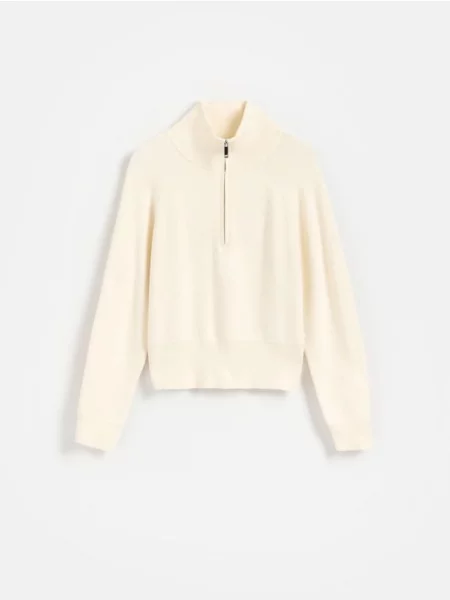 Reserved Pulover cu nude