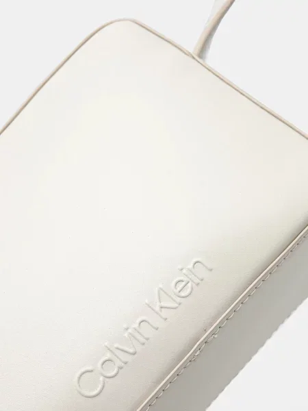 Calvin Klein kézitáska bézs