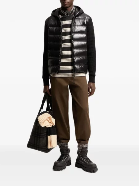 Geacă Moncler cu glugă negru