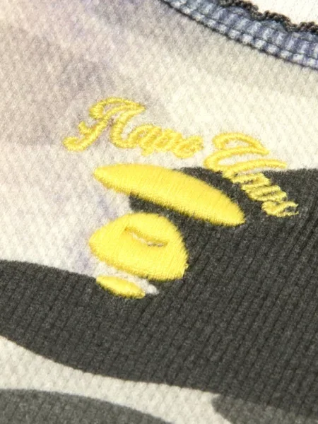 Haftowana kamizelka Aape By A Bathing Ape w kamuflażu niebieska