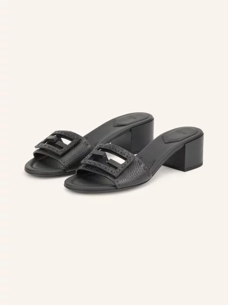 Fendi Pantofle S Výřezy černá