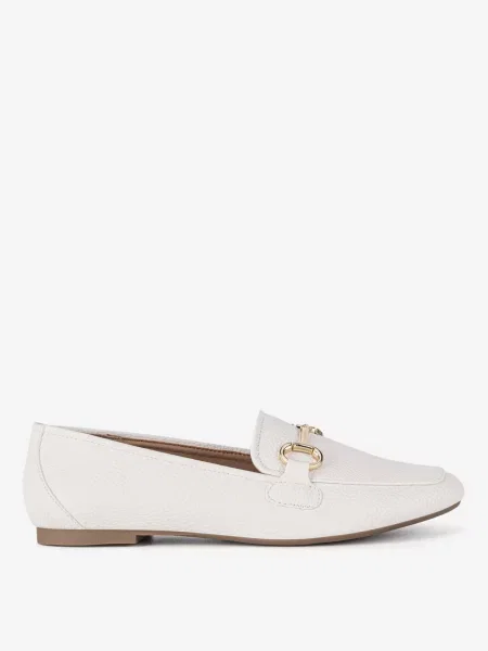 Loafersy białe