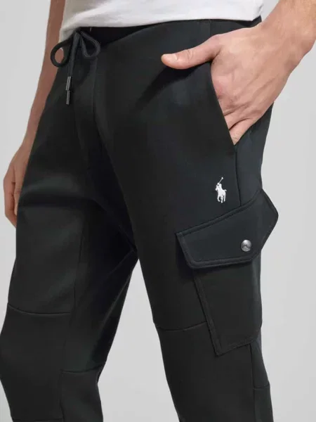 Spodnie dresowe z elastycznym ściągaczem Polo Ralph Lauren czarny
